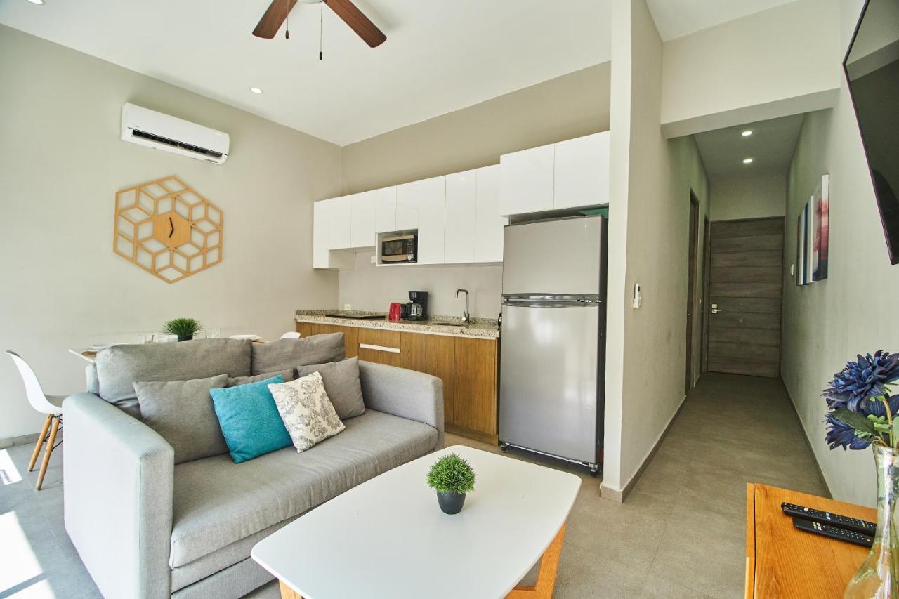 Torre 42 Playa Del Carmen By Lockeyアパートホテル エクステリア 写真