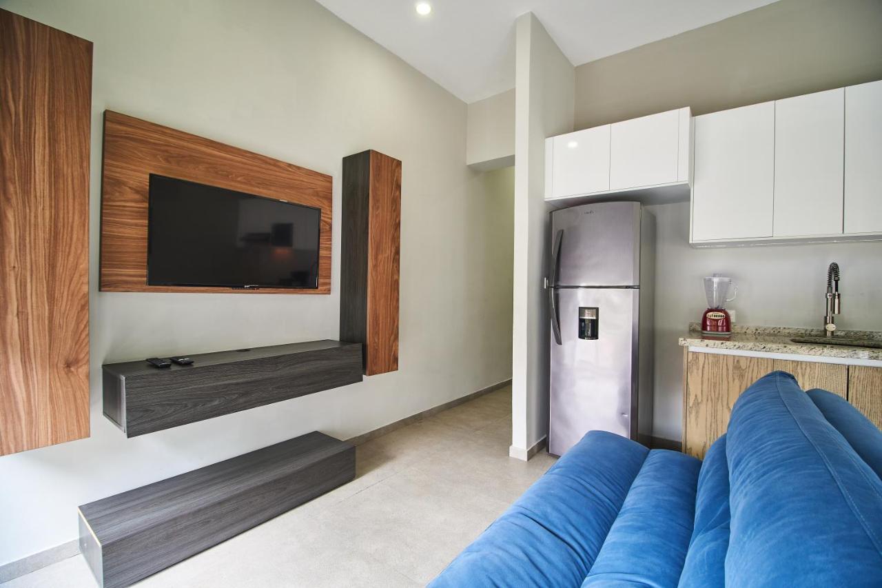 Torre 42 Playa Del Carmen By Lockeyアパートホテル エクステリア 写真