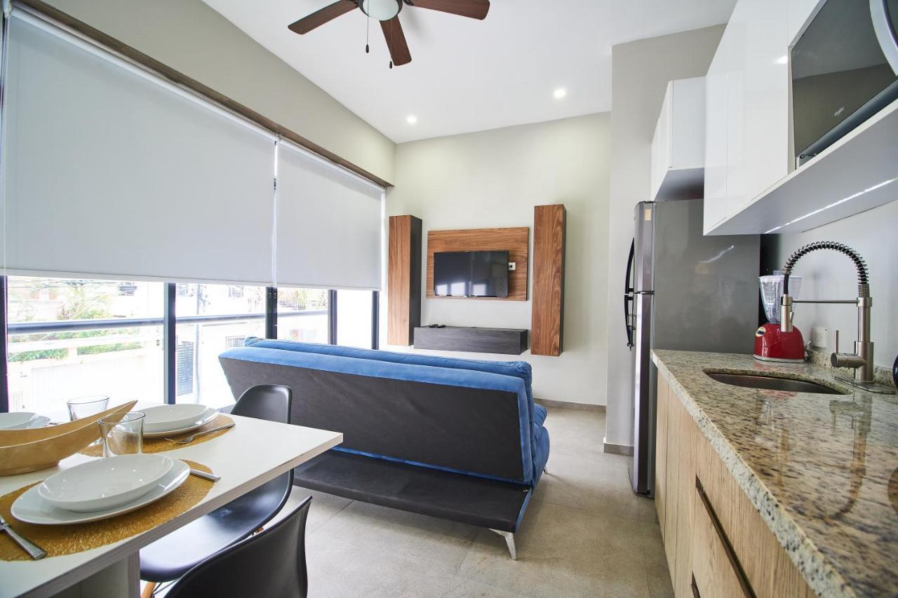 Torre 42 Playa Del Carmen By Lockeyアパートホテル エクステリア 写真