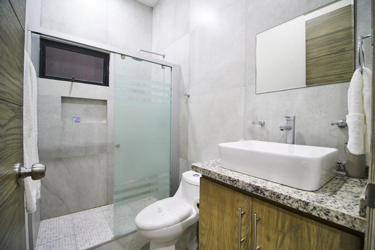 Torre 42 Playa Del Carmen By Lockeyアパートホテル エクステリア 写真