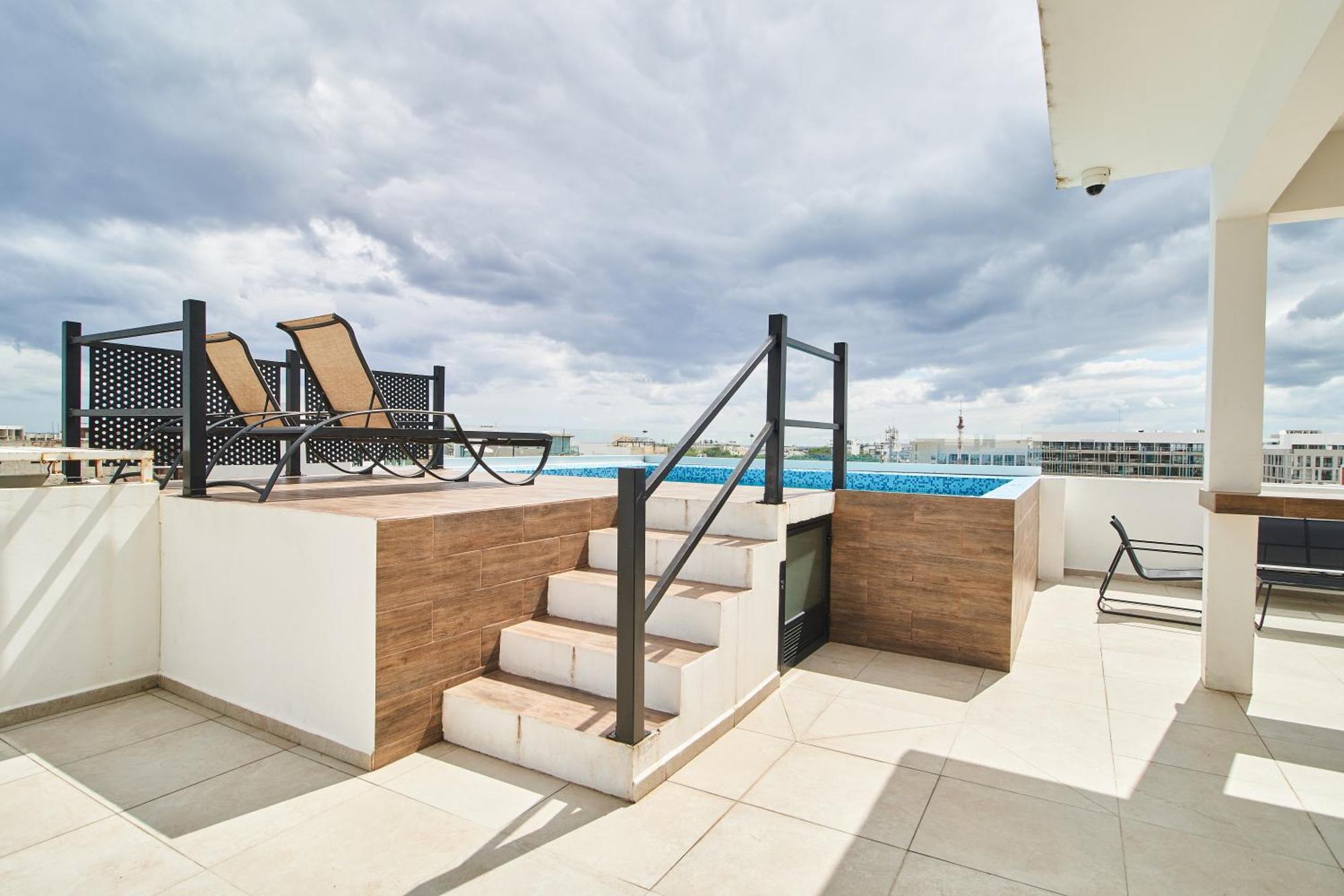 Torre 42 Playa Del Carmen By Lockeyアパートホテル エクステリア 写真