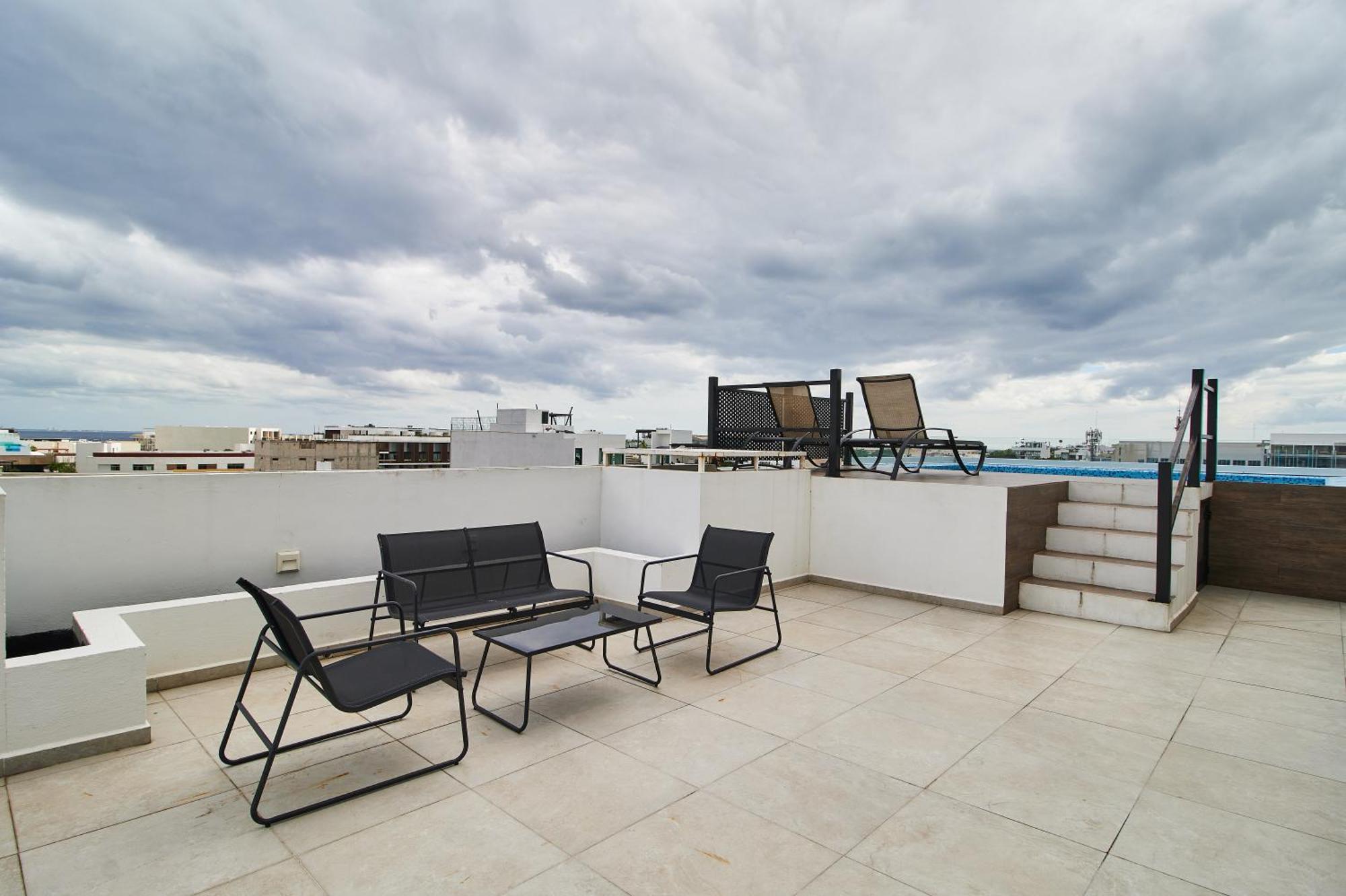 Torre 42 Playa Del Carmen By Lockeyアパートホテル エクステリア 写真